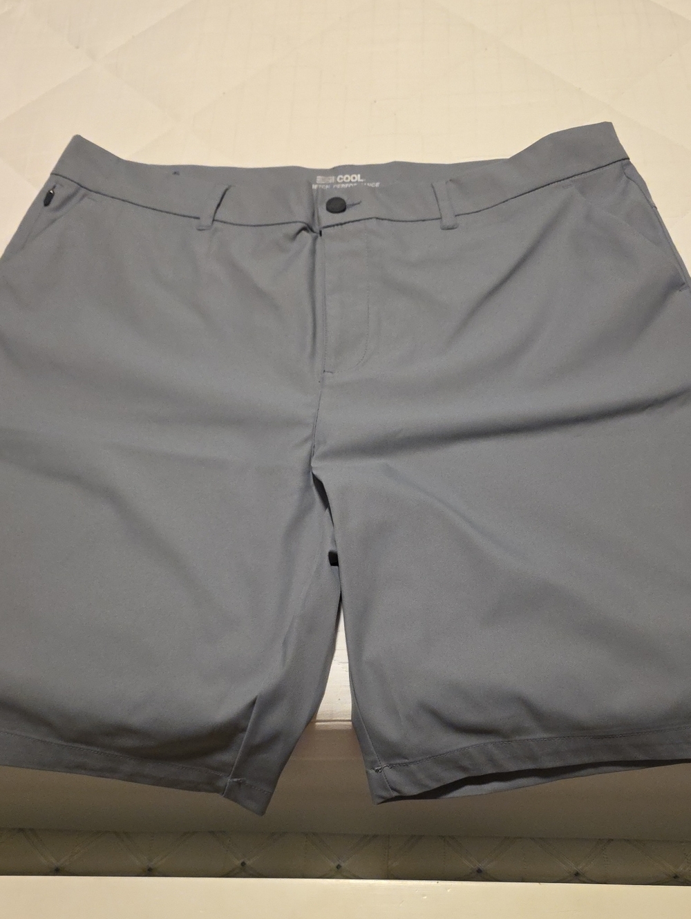 32 Degrees Men's Light Gray Flat Front Performance Shorts